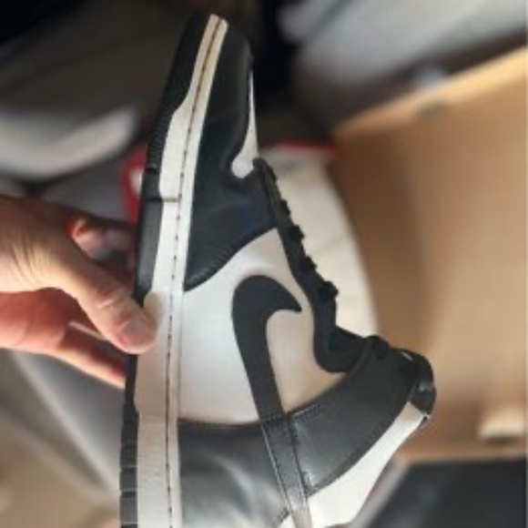 Nike Dunks Hi Top Panda 9.5 - Picture 2 of 6
